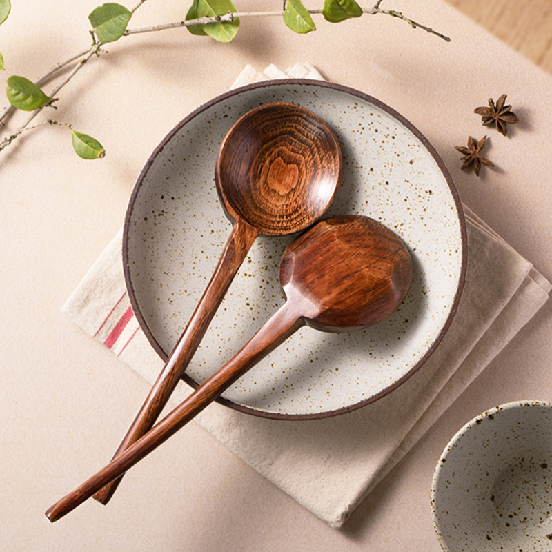 Drewniana łyżka z długim uchwy – Home Cooking In Japanese recenzja i cena
